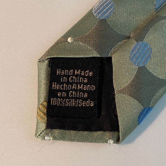 Silk Necktie Dots Green Blue Tie Formal Wedding Menswear Van Heusen 3.75" Wide - Picture 6 of 6